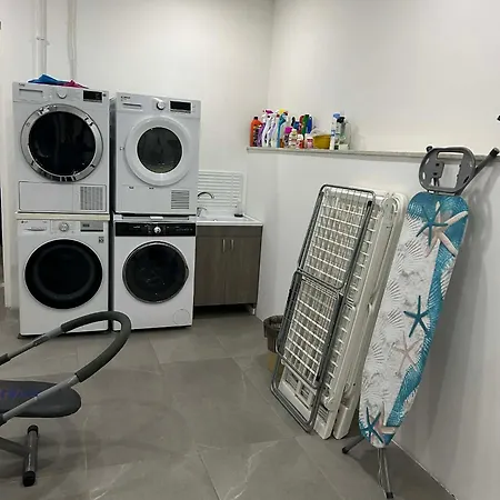 Coral Reef Charming By The Three Old Cities Apartman *