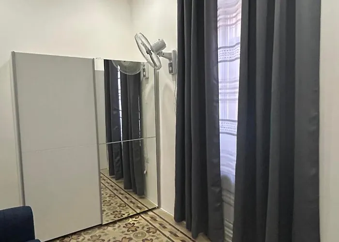 Coral Reef Charming By The Three Old Cities Apartman *