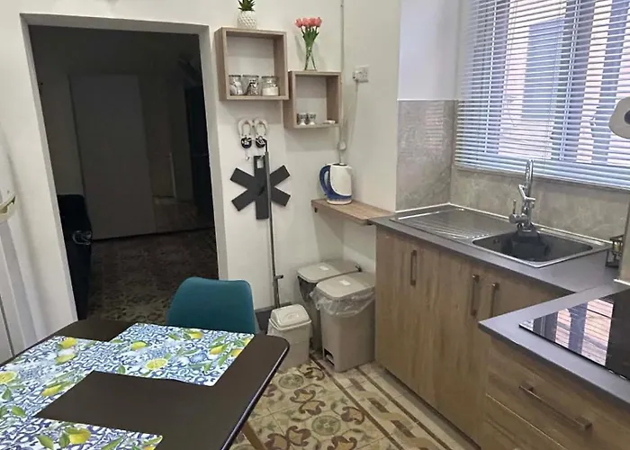 Coral Reef Charming By The Three Old Cities * Cospicua